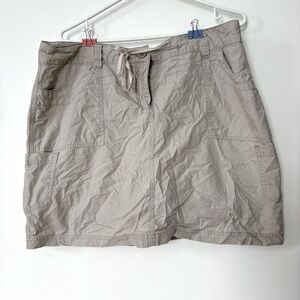 🎉4/30$🎉 Reitmans Beige Midi Skirt🤍